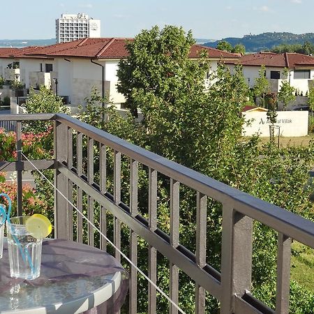 Albizia Apartments Balatonfüred Екстериор снимка