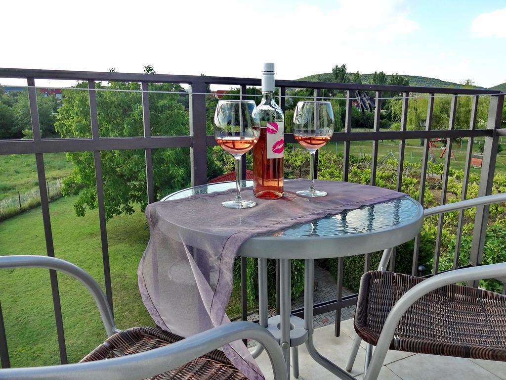 Albizia Apartments Balatonfüred Екстериор снимка