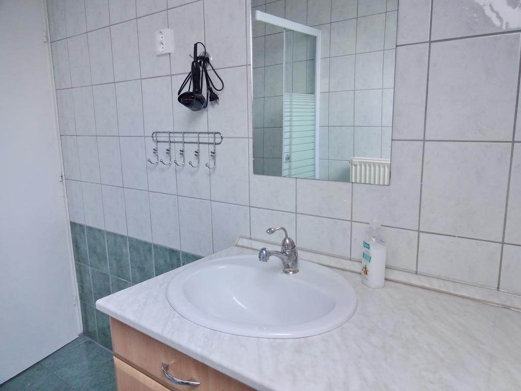 Albizia Apartments Balatonfüred Екстериор снимка