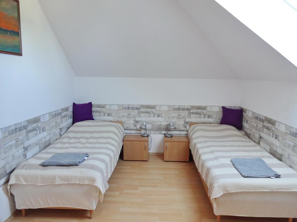 Albizia Apartments Balatonfüred Екстериор снимка