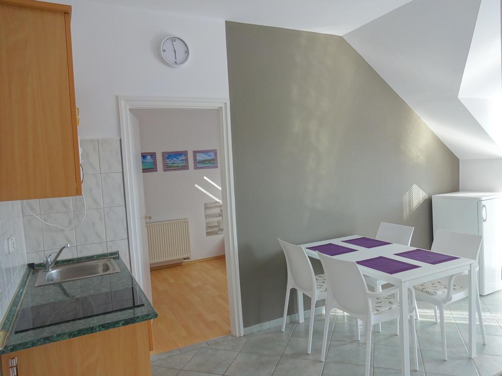 Albizia Apartments Balatonfüred Екстериор снимка