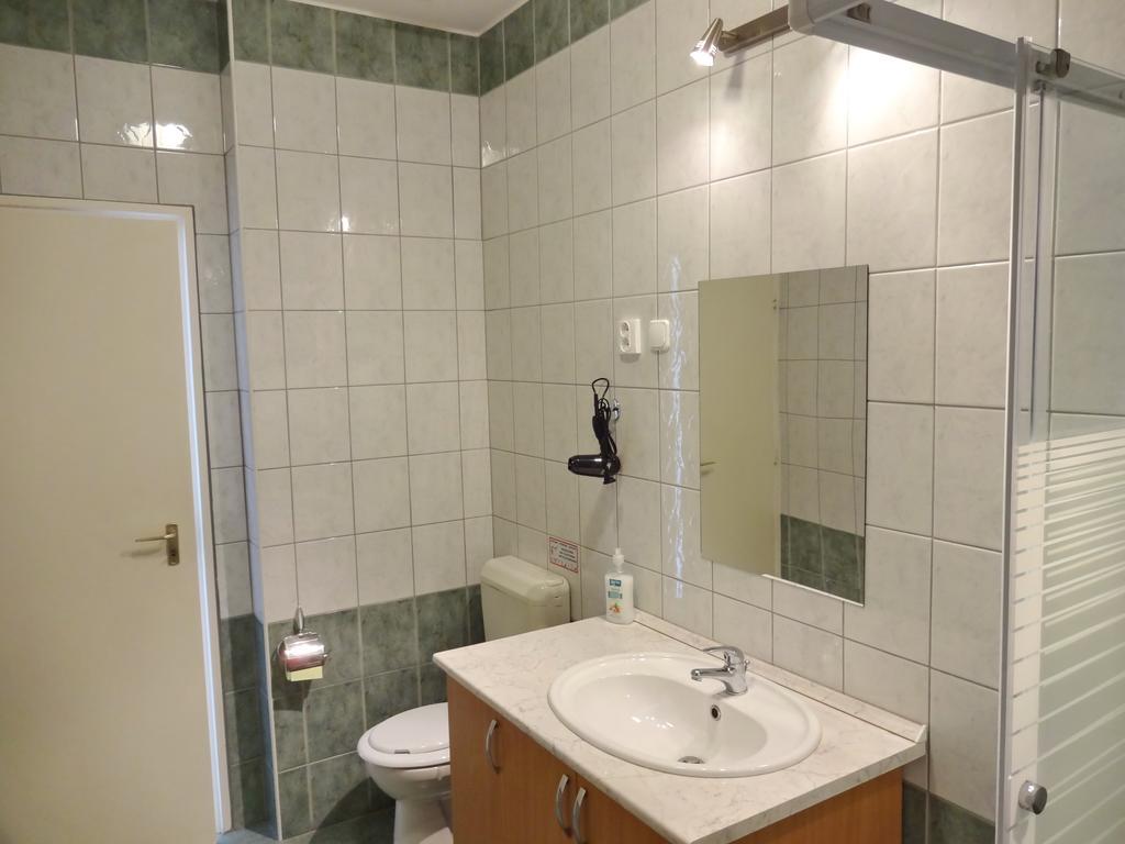 Albizia Apartments Balatonfüred Екстериор снимка