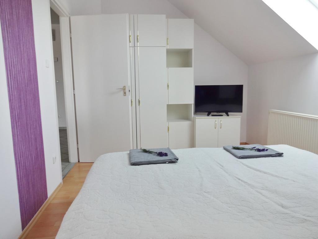 Albizia Apartments Balatonfüred Екстериор снимка